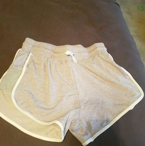 Nikki B Essential Shorts grey